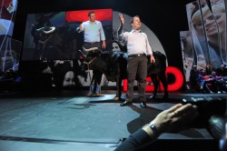 Of oxes and the wisdom of crowds: Lior Zoref at TED2012