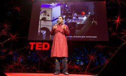 Photographing the speed of light: Ramesh Raskar at TEDGlobal 2012