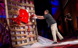 A dry yet astonishing demo: Mark Shaw at TED2013 (with animated gif)