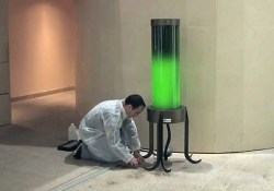 A streetlamp powered by … algae?